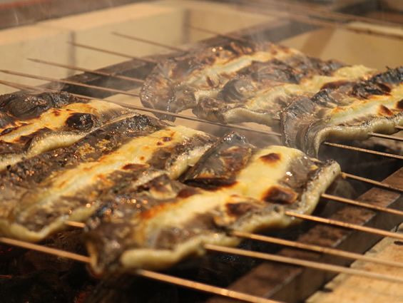 中央区 炭焼鰻 はじめ